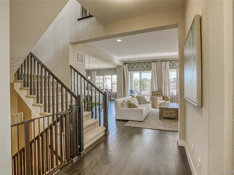 13700 Raritan Dr — Photo 4