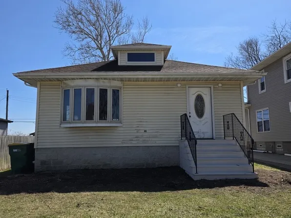 900 Cochrane Ave, Joliet, IL 60436