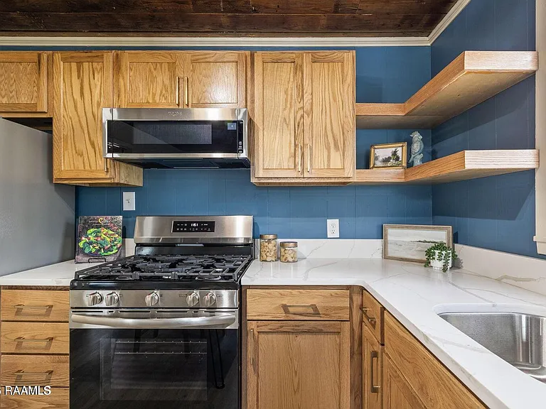 328 Theodora Blvd #1/2 — Photo 8
