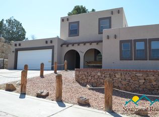 208 Gus Rallis Dr, El Paso, TX 79932