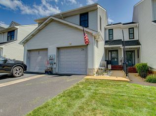 24 Chestnut Way #2-4, Englishtown, NJ 07726