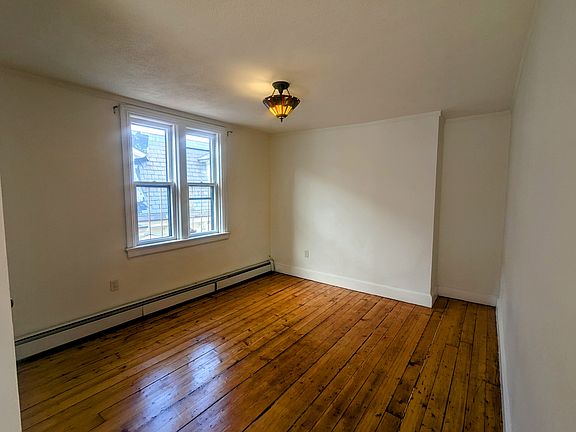 3rd image of 104 Chapin Ave #3