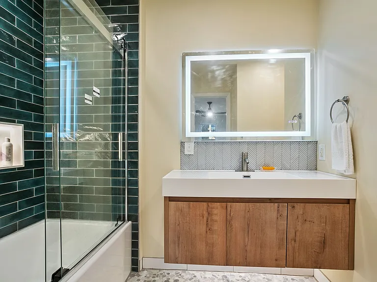 127 Marona St NE — Photo 15