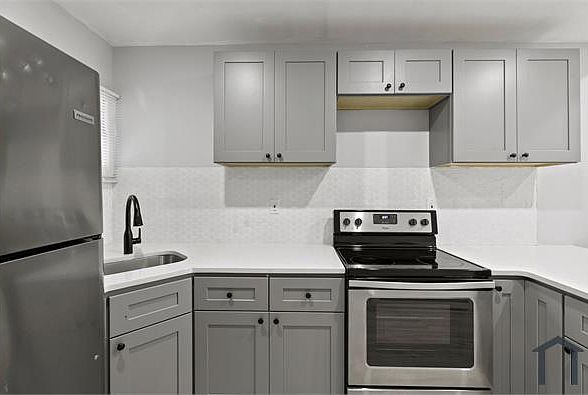 1st image of 2550 N 17th St #1