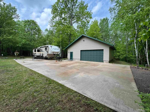 675-701 W Crestview St, Gwinn, MI 49841