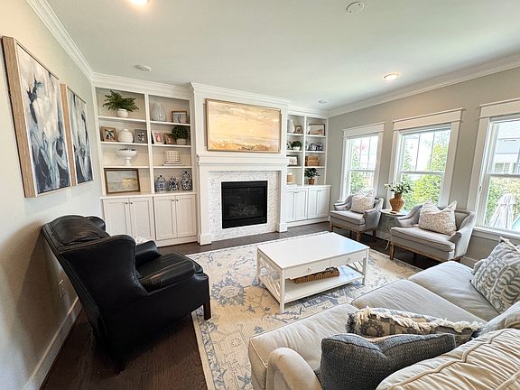Extremely well-lit family room off the kitchen