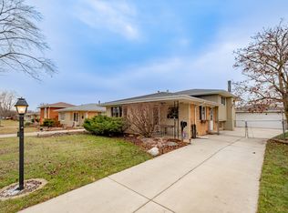 16465 George Dr, Oak Forest, IL