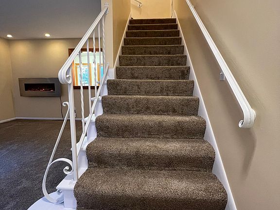 4th image of 3121 Fremont Ave S APT 4