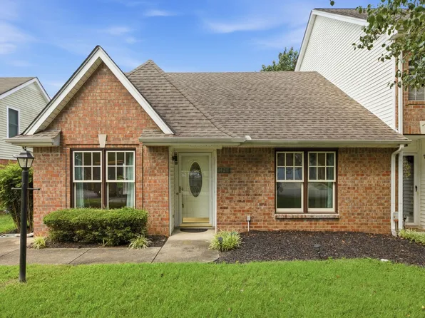 1428 Anita Ct, Murfreesboro, TN 37130