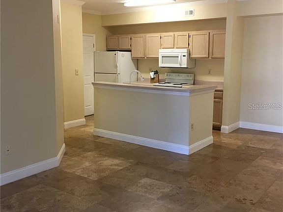 2nd image of 5608 Pinnacle Heights Cir APT 304