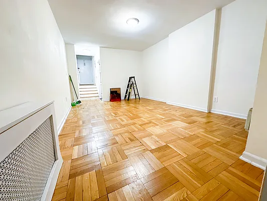 Rented by Urban Real Estate Inc | media 2