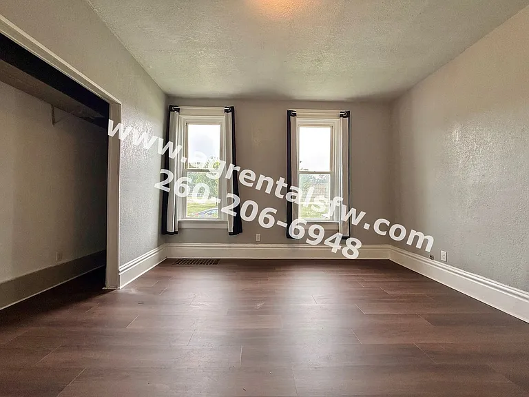 825 Eckart St — Photo 4