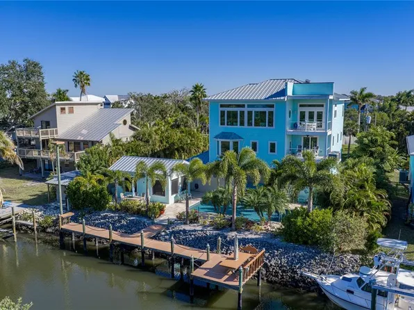 125 Burns Rd, Terra Ceia, FL 34250