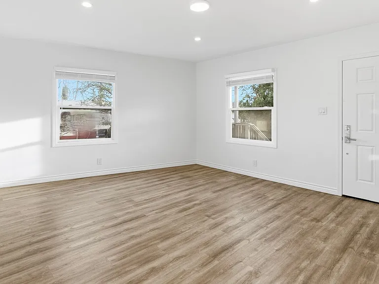 1313 Pico Blvd — Photo 1