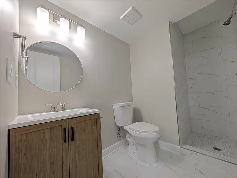 1377 Pine Ave — Photo 18