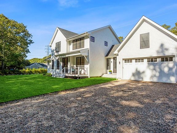 2nd image of 110 Oak Ln