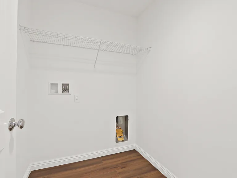 27 Linden Ln #27 — Photo 5