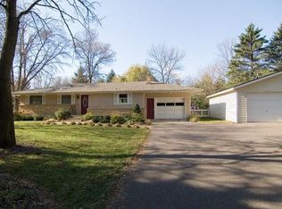 4290 Olson Lake Trl N, Oakdale, MN 55128