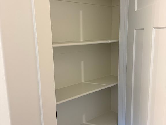 5th image of 5214 S Acacia Dr
