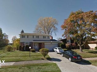 1110 Barrington Dr, Flint, MI 48503