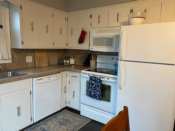 4th image of 306 Belle Aire Dr