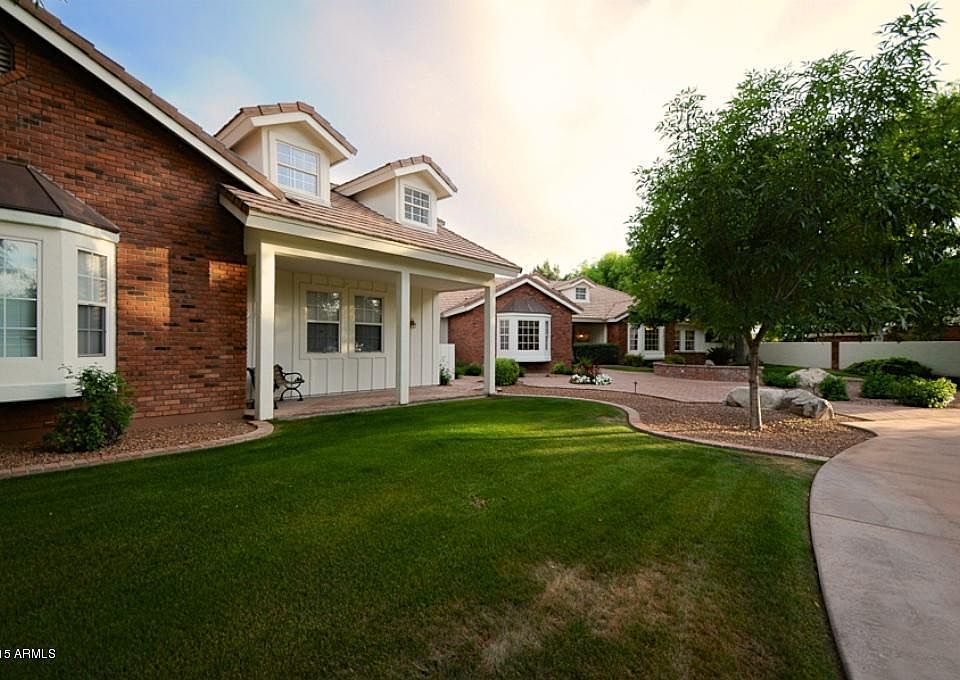 1st image of 1015 E Caroline Ln