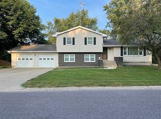 109 Giles Dr, Mackinaw, IL