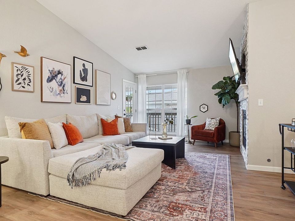 1st image of 4271 Blackhawk Cir Unit 2C