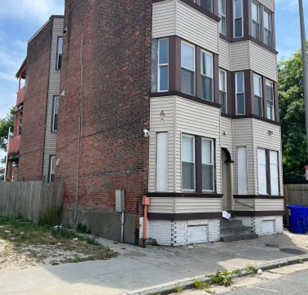 1520 Belfield Ave #6 — Photo 1