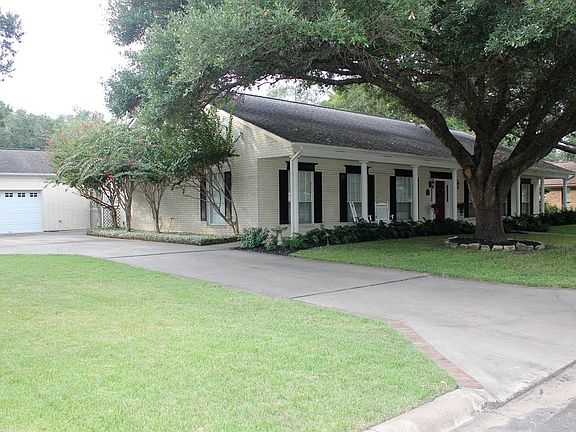 2nd image of 5002 Magnolia Ln