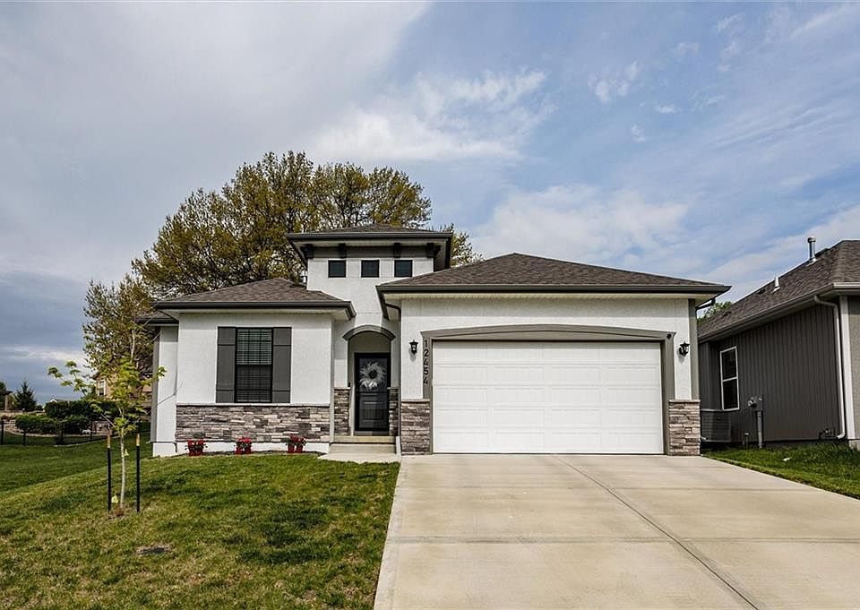 1st image of 12454 Meadow Ln