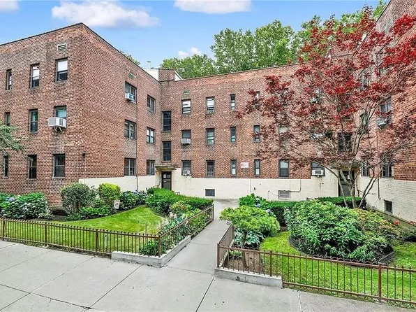 8867 Bay 16th St APT 1C, Brooklyn, NY 11214