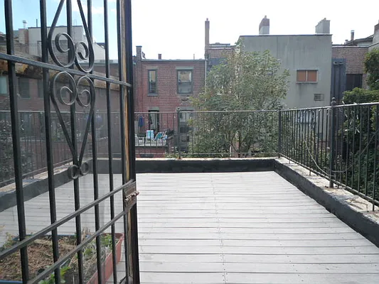 Rented by New Yorker Realty | media 11