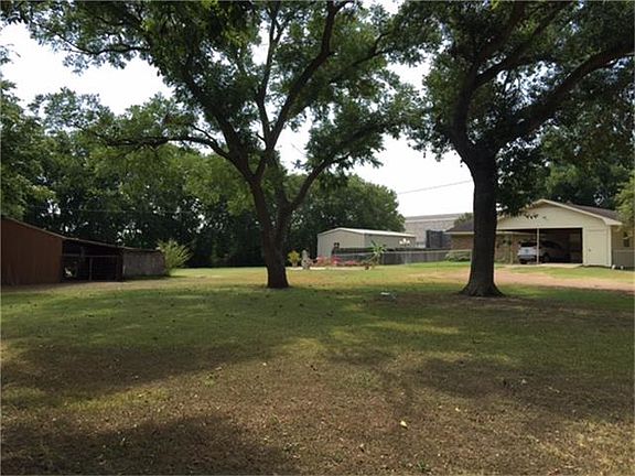 5th image of 2221 Highway 290 E