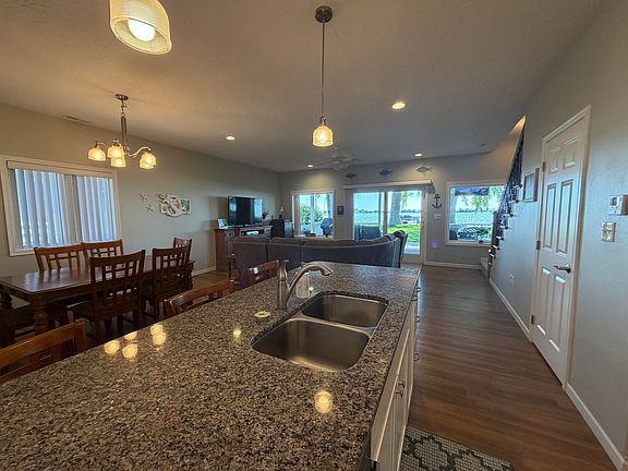 4th image of 644 FRONTIER LANE