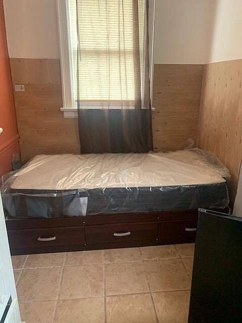 1st image of 931 Quincy Ave