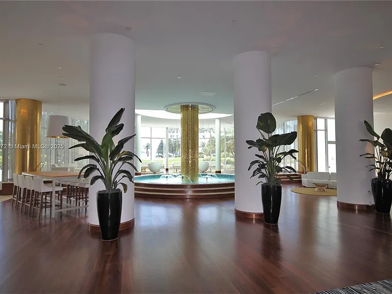 5161 Collins Ave #707 — Photo 58