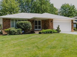 4555 Whitehall Dr, South Euclid, OH 44121