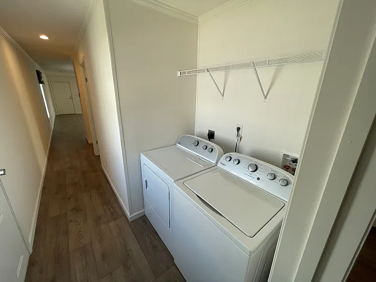 Paddock Park South — Photo 26