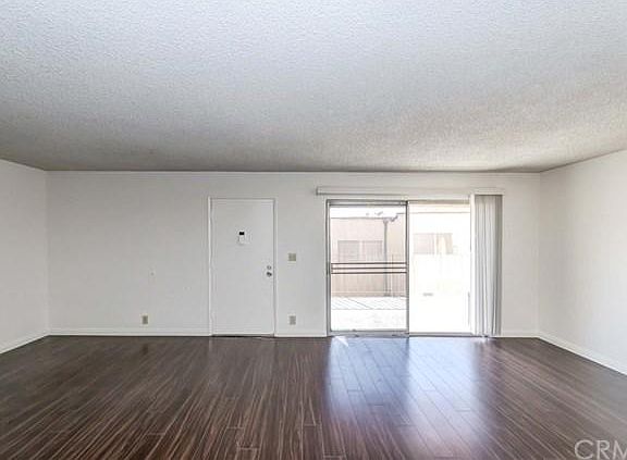 3rd image of 1036 Magnolia Ave APT 103