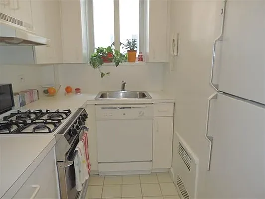 Rented by essential NEW YORK Real Estate | media 20