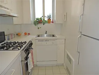 Rented by essential NEW YORK Real Estate