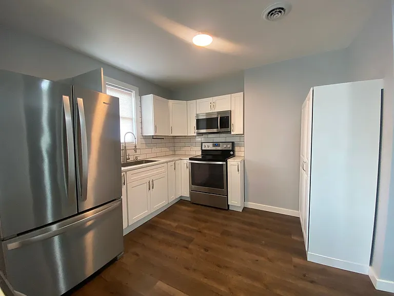 303 W Watauga Ave — Photo 11