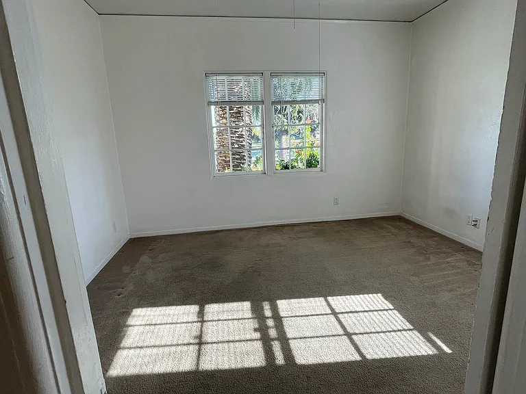 1229 Sacramento St #1 — Photo 12