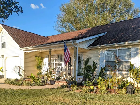 35 Holli Ln, Rossville, GA 30741