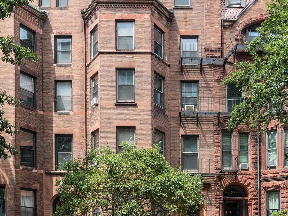 31 Bay State Rd #4