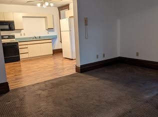 1323 Ludington St APT 201, Escanaba, MI 49829