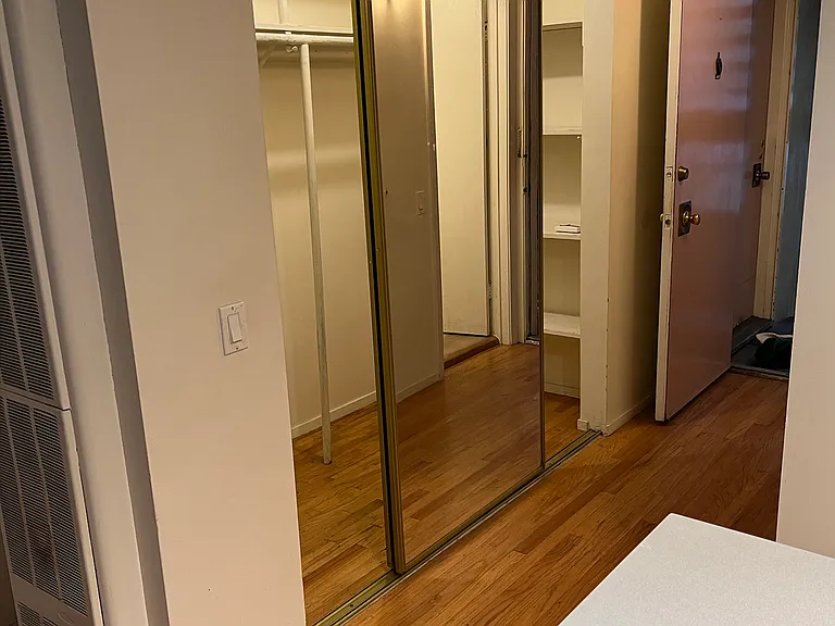 1223 Kearny St #2 — Photo 16