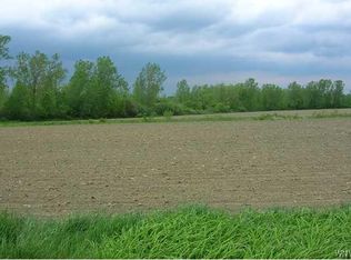 1090 Robinson Rd #27, Lockport, NY 14094