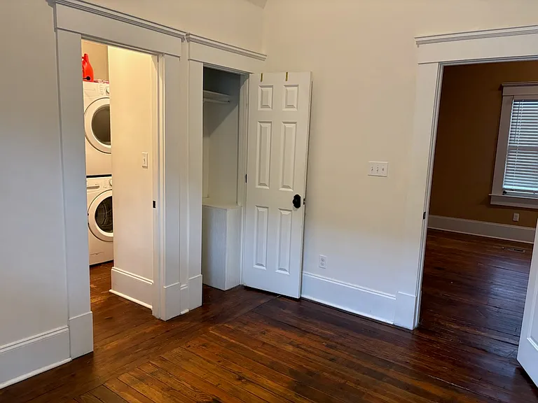 205 W 31st St — Photo 11